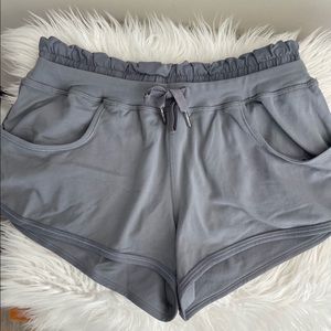 Lululemon Tie Waist Shorts 4 Gray